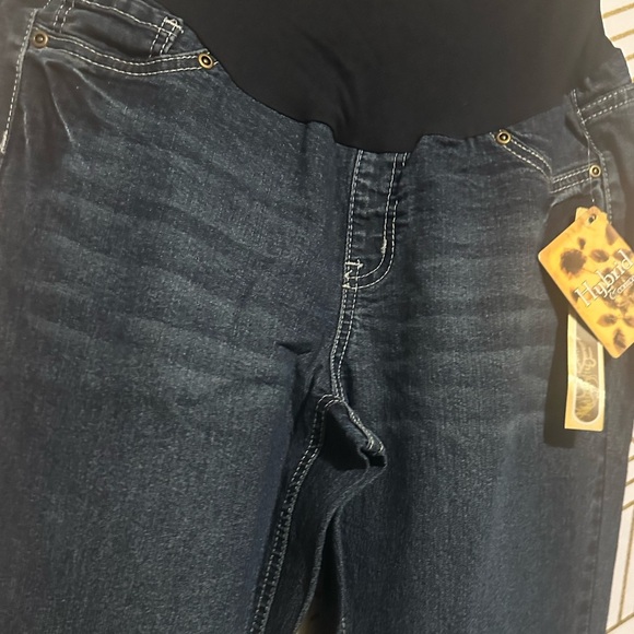 Hybrid & Company Maternity Flare Jeans, L, NWT - Picture 4 of 5